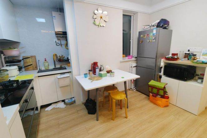 Good Quality & Cozy 2 br 3 mins walking to  L 7/9 ZhaoJiaBang Rd St.