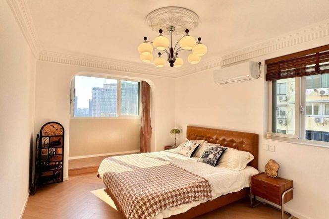 11k 2Br with floor heating Nr Changfeng Park line15 and ECNU