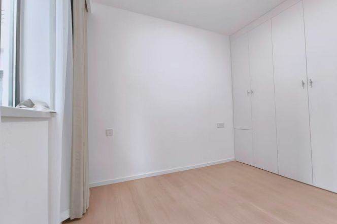 caoxi rd elevator 2BR/big living room @L3