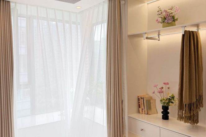brand new 4brs floor heating brand new furniture in Gubei 40K