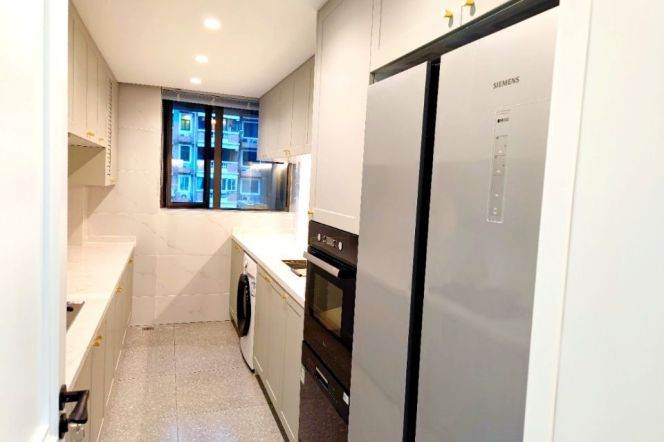 modern big 2brs floor heating modern furniture in Xintiandi 22K