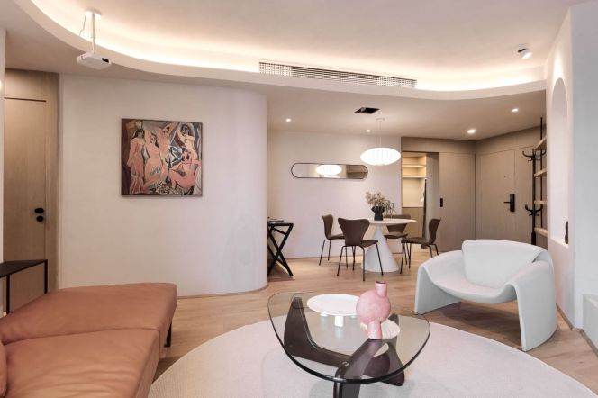 Modern 3br high-rise with Balcony @Jing'an     Q2082