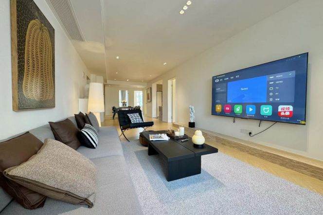 Spacious 3BR 160sqm w/Balcony&City View nr Jing'an Temple