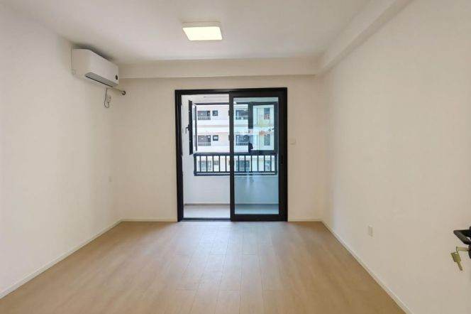 Brand new compound 1 br with lift easy to L 9/15 GuLin Rd St. + L12/15 GuiLin Park