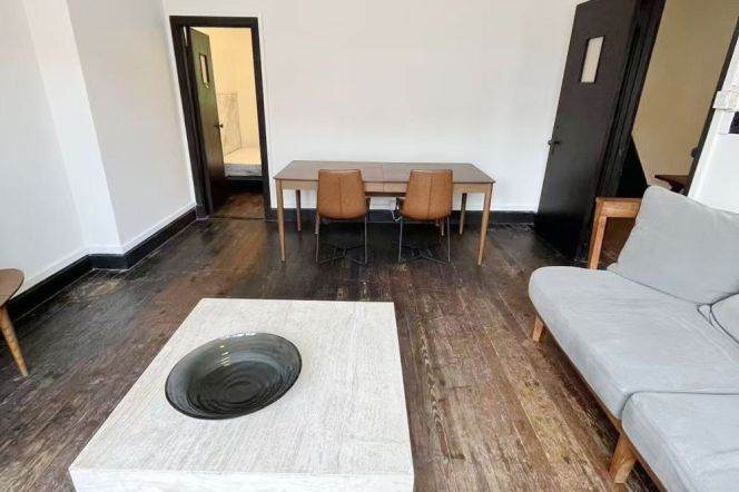 Valuable/Character Anfu/Wukang Rd 2BR with Balcony 16.8K