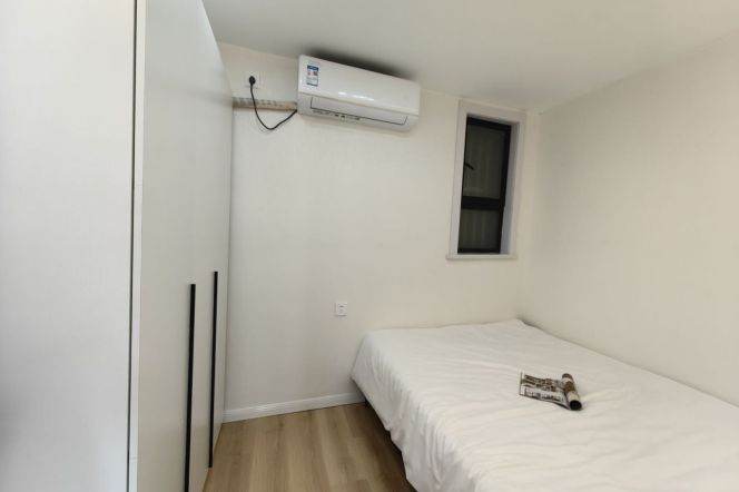 zhongshan park elevator 1BR/big living room@L2/3/4