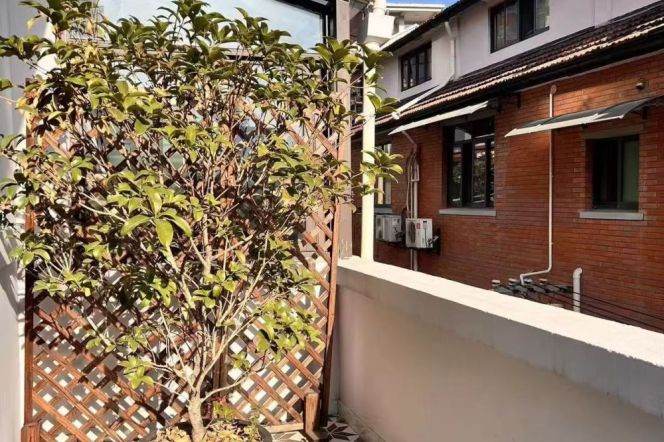 Full furnished 3br/2bath & terrace/oven @Jing'An temple metro