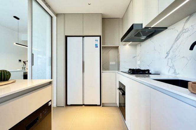 brand new big 4brs floor heating open balcony nice view near Huang pu river line 6,9,14 