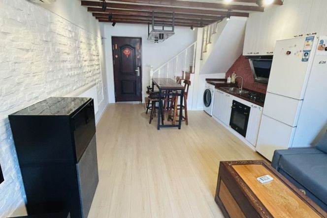Wall heating 1Br Lane House w. Balcony