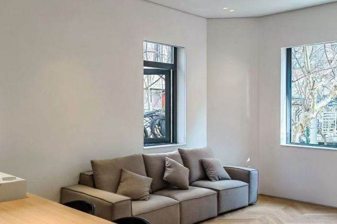 3 Brs, 2 Baths, Floor heating/Central ac/Oven, 150 sqm @ Jingan Temple L2&7