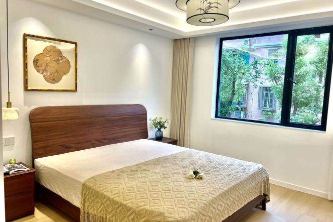 3 Brs, 2 Baths, Floor heating/Central ac/Oven/Dish washer, 130 sqm @ Shanghai railway station L3,4&1
