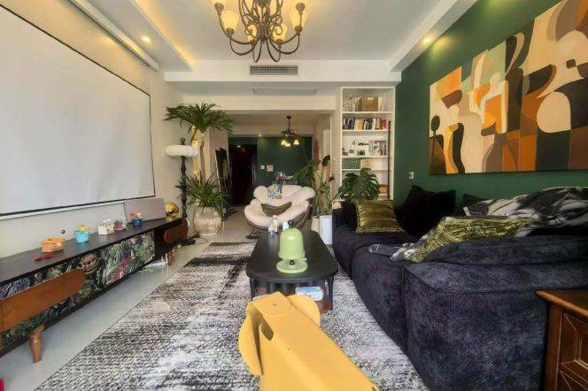 modern 2brs nice wooden floor floor heating in best compound Jing an temple 