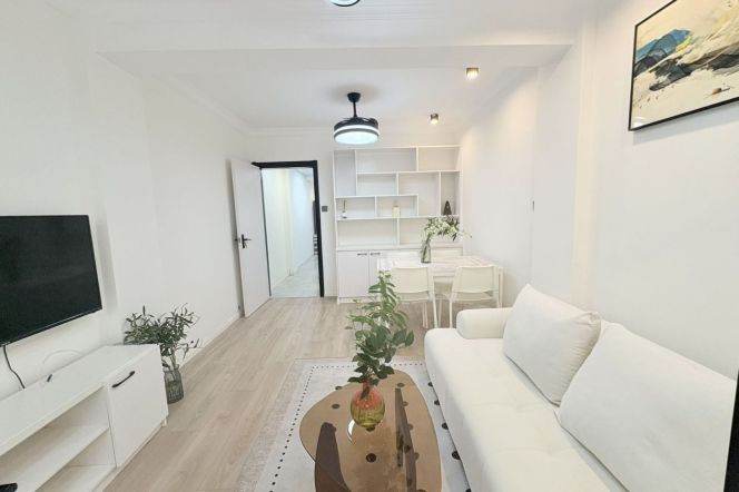 Nice yard 1Br/1Lr/1Bt apt nr Jiangsu rd,M2/11