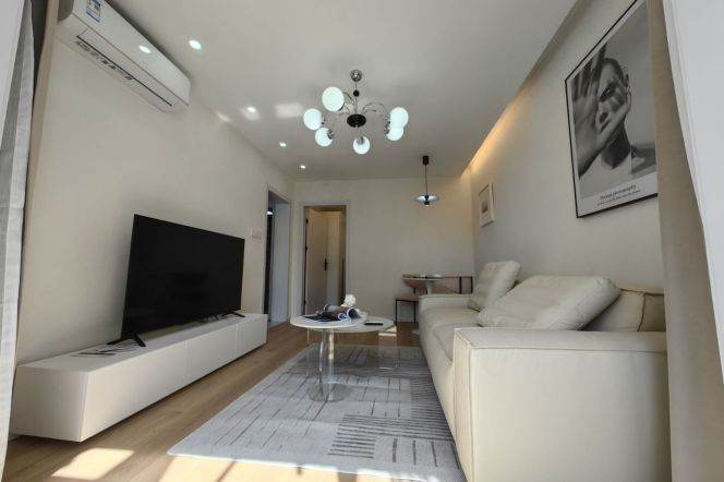 zhongshan park elevator 1BR/big living room@L2/3/4