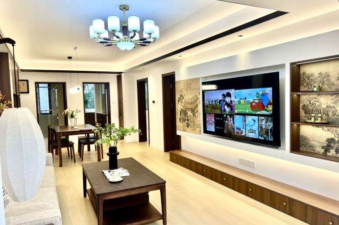 3 Brs, 2 Baths, Floor heating/Central ac/Oven/Dish washer, 130 sqm @ Shanghai railway station L3,4&1