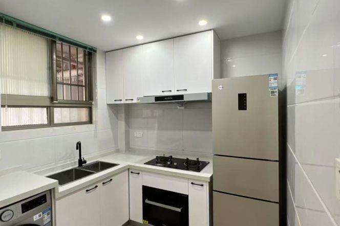 New decoration 1br/85sqm & heating/lift @Jiaotong Univer & Line 10/11
