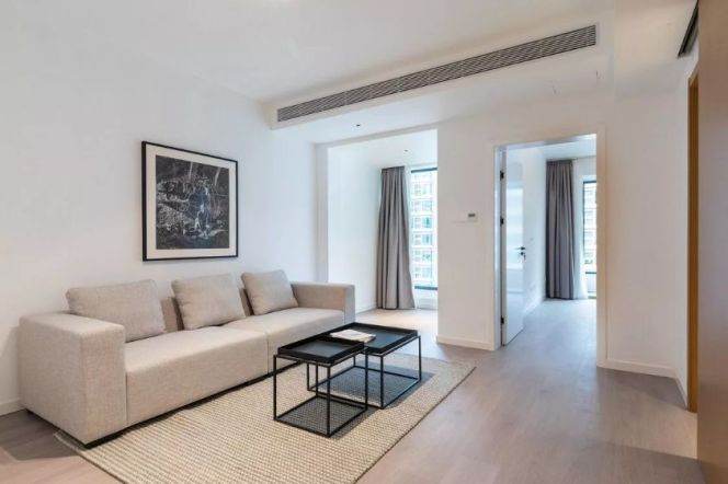 modern big 1 bedroom floor heating nice  furniture beside su zhou river Zhong shan park 12K 