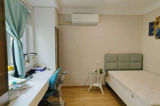 Good Quality & Cozy 2 br 3 mins walking to  L 7/9 ZhaoJiaBang Rd St.