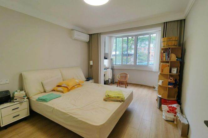 Good Quality & Cozy 2 br 3 mins walking to  L 7/9 ZhaoJiaBang Rd St.