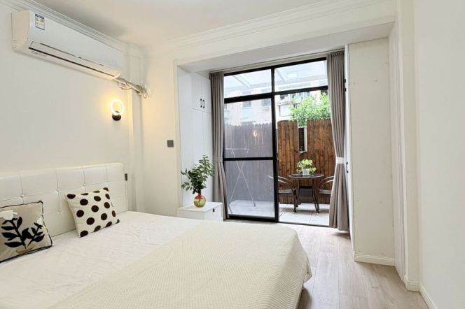 Nice yard 1Br/1Lr/1Bt apt nr Jiangsu rd,M2/11