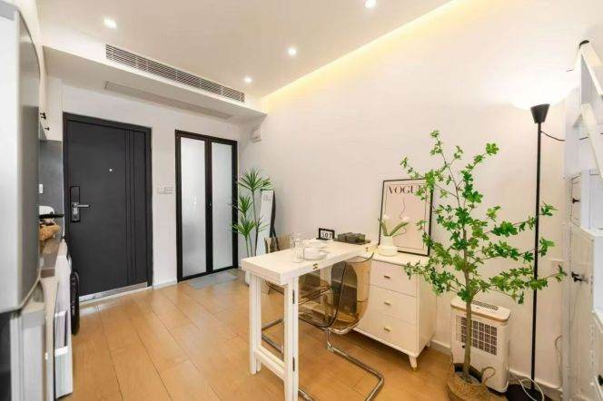Cozy 1BR with Yard Jianguo(w) Rd 5.6k
