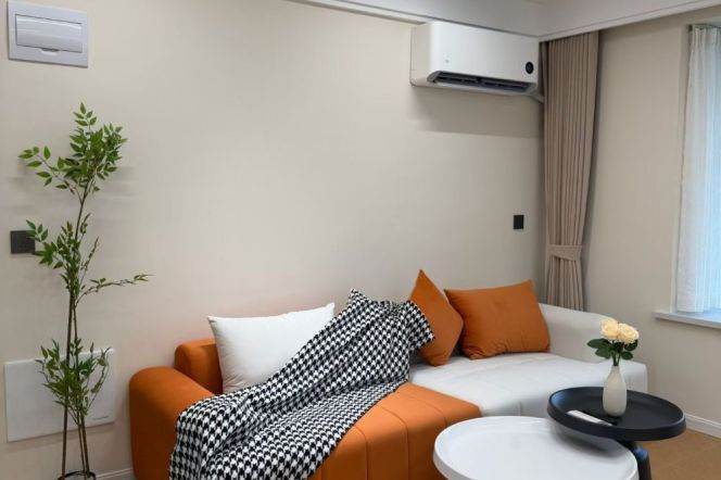 Elevator Bright 1Br/2Lr/1Bt Close to L2 Beixinjing Metro Station 