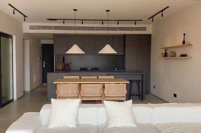 3+1 Rooms, 2 Baths, Open Balcony/Floor heating/Central ac/Oven, 170 sqm @ West Nanjing metro L2