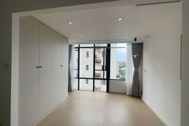 Cozy and clean 1br close to Weining station,Line 2