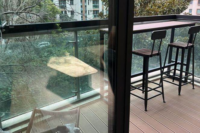 Modern 2BR Apt w/Balcony+Heating nr Century Park  