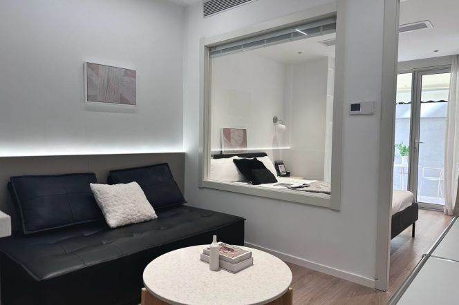 zhongshan park station one bedroom