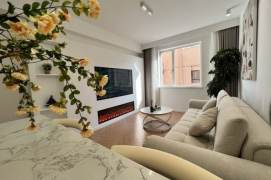 Nice Elevator Balcony Apt beside Suzhou Creek