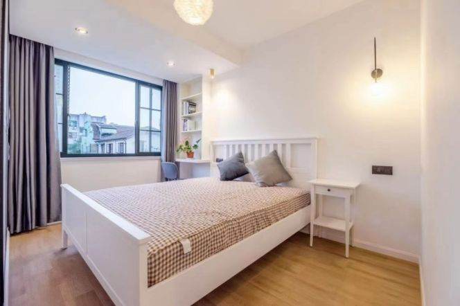 Spacious 2Brs/2Lrs/1Bt apt nr South shanxi rd,M1/10/12