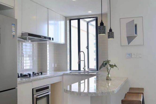 Double Balconies High-rise 3br/2bt Flat in Sinan Road