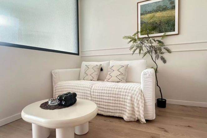 Tongji Garden - brand new 1br - elevator - scooter parking-Kangding Road 