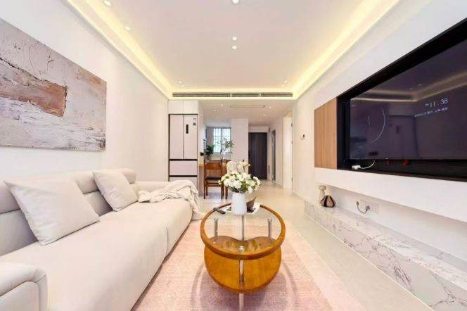 1big livingroom, subway L2,4,6,9Century Avenue, First rent, key.8.7k