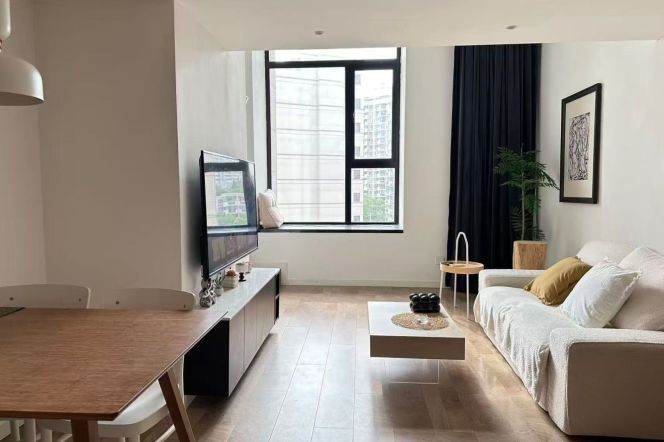 Tongji Garden -2beds -Duplex- Elevator- Kangding Road 
