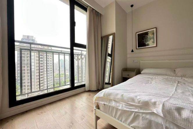 Tongji Garden - brand new 1br - elevator - scooter parking-Kangding Road 