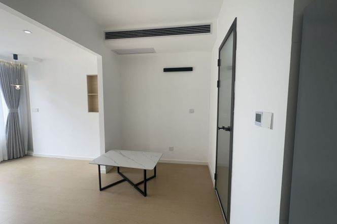 Cozy and clean 1br close to Weining station,Line 2