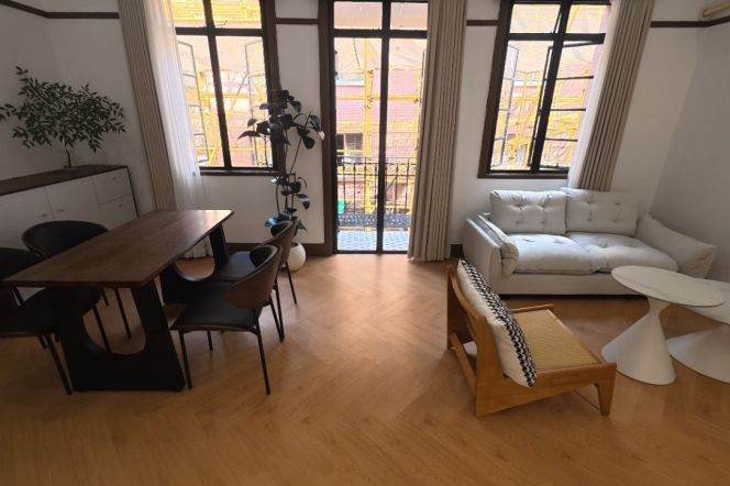 Jiang su rd., 1Br 1Balcony 75Sqm, L2/11
