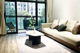 Modern 2BR Apt w/Balcony+Heating nr Century Park  