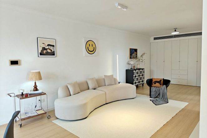 Changning, 2br, 1ba, High floor view