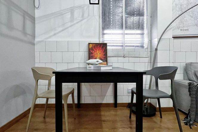 Changping rd/Modern 1br 1lr/all bright room/brand furniture,@L7