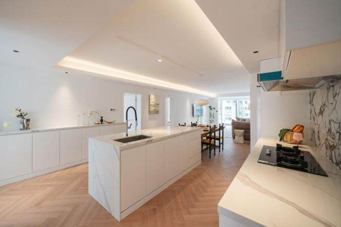 Well-furnished 3-Bedroom 2bt with Floor Heating & nice view @ Jiaotong University station 
