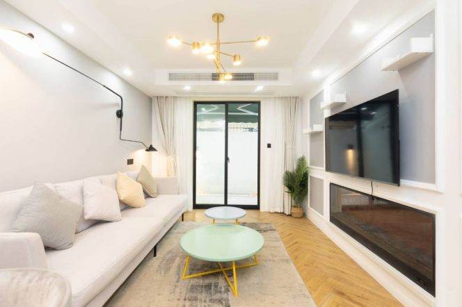 Nice yard 2Brs/2Lrs/2Bts apt nr Jiaotong university,M3/4/10/11