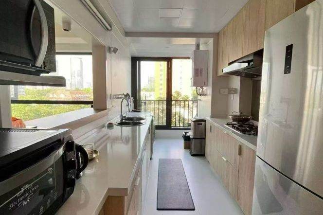 Modern 2brs/2baths & Elevator/Heating @S Shanxi Rd & Line 1/10/12