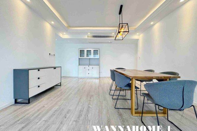 Large Balcony+Modern&Spacious&Bright 4Bdrs 2Baths Apt+Taikoo Hui+Stunning View&Great Compound