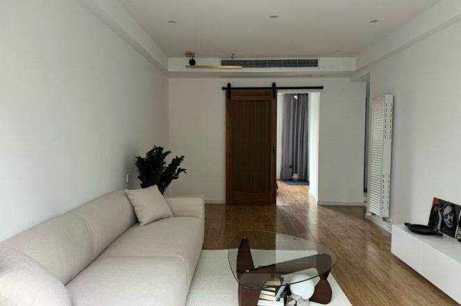 Cozy 1br with Balcony @Wuxing Road,M Huaihai Road