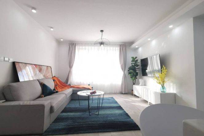 Super nice modern cozy 4 br golden location 22K M1/2/8 People Square 
