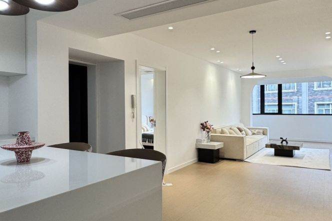 West Nanjing rd metro L2&12&13 | Spacious2BR-2bathr | Central AC+ Heating