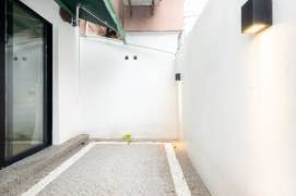 Nice yard 2Brs/2Lrs/2Bts apt nr Jiaotong university,M3/4/10/11